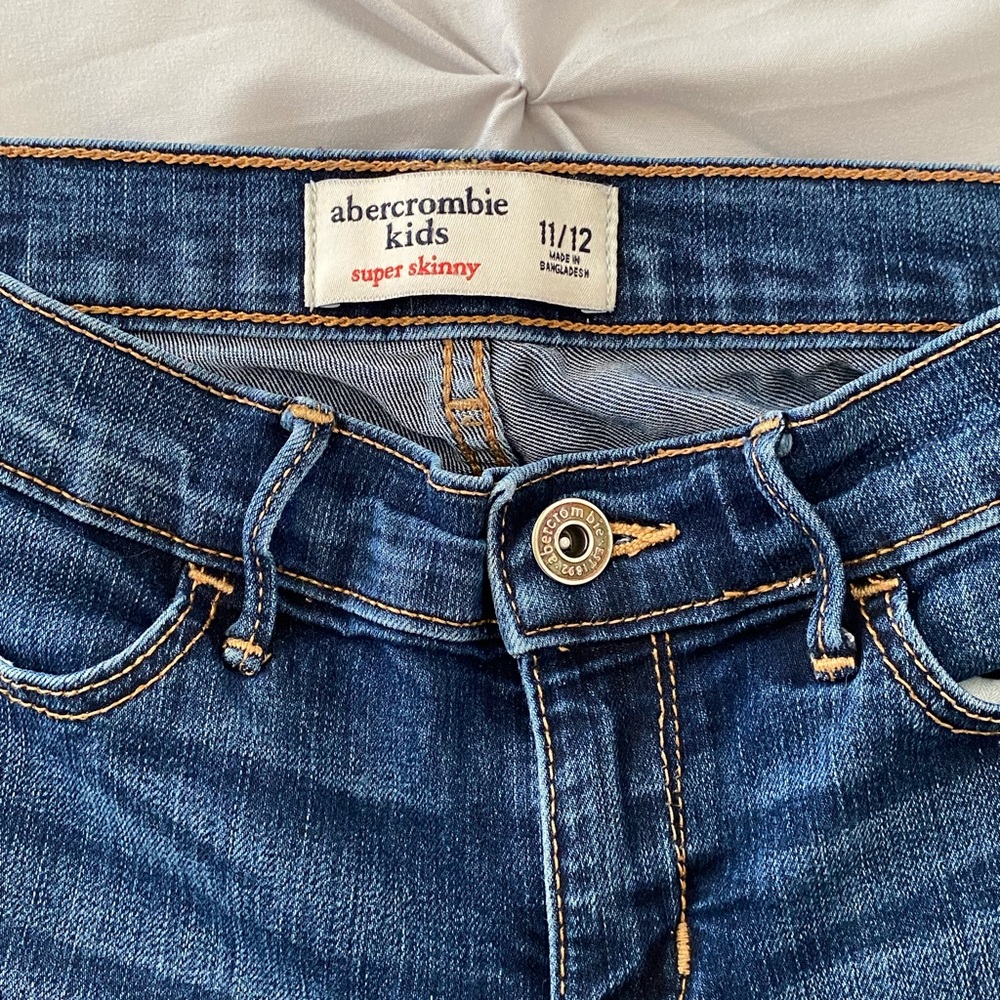 Girls Abercrombie skinny jeans